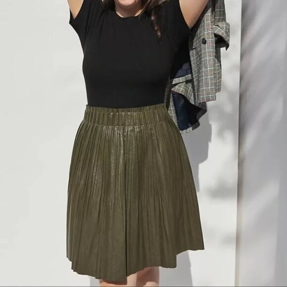 Anthropologie Ellene Faux Leather Pleated Skirt Size Small - Picture 1 of 9